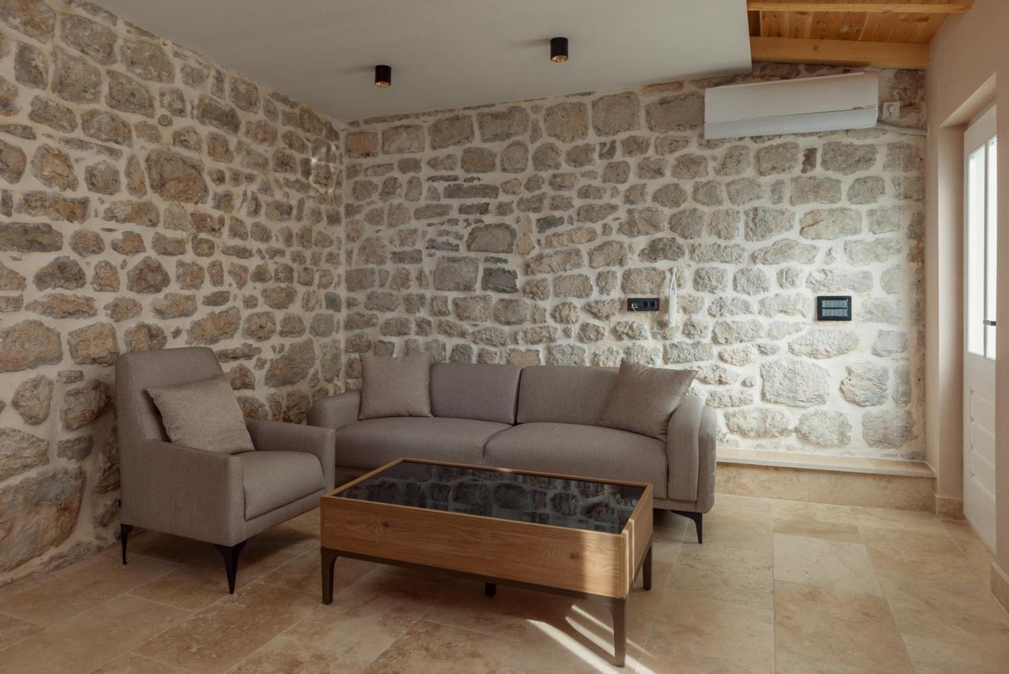 Conte & Restaurant Hotel 4*