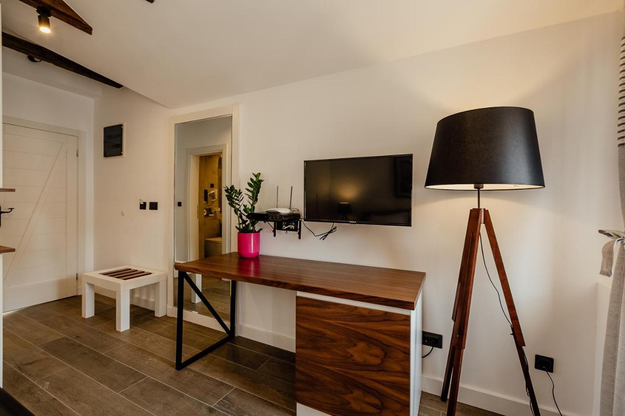 Conte & Restaurant Hotel Perast