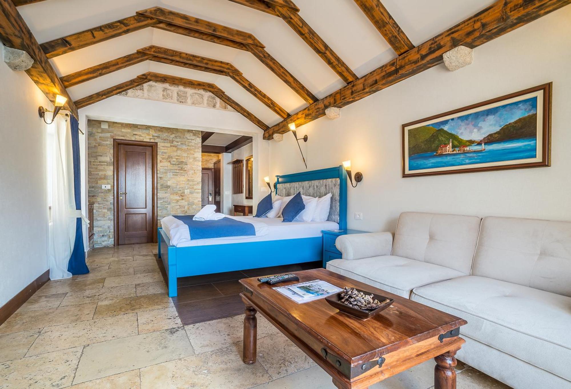 Conte & Restaurant 4*
