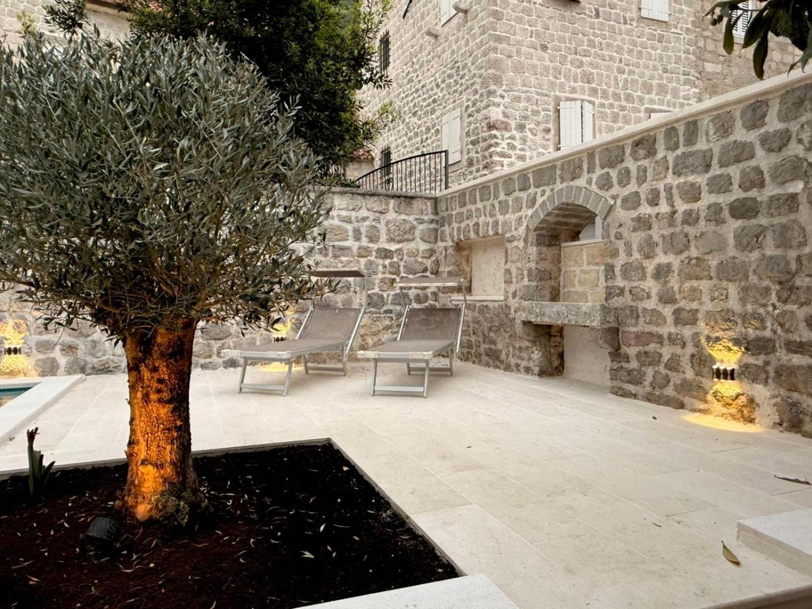Hotel Conte & Restaurant 4*