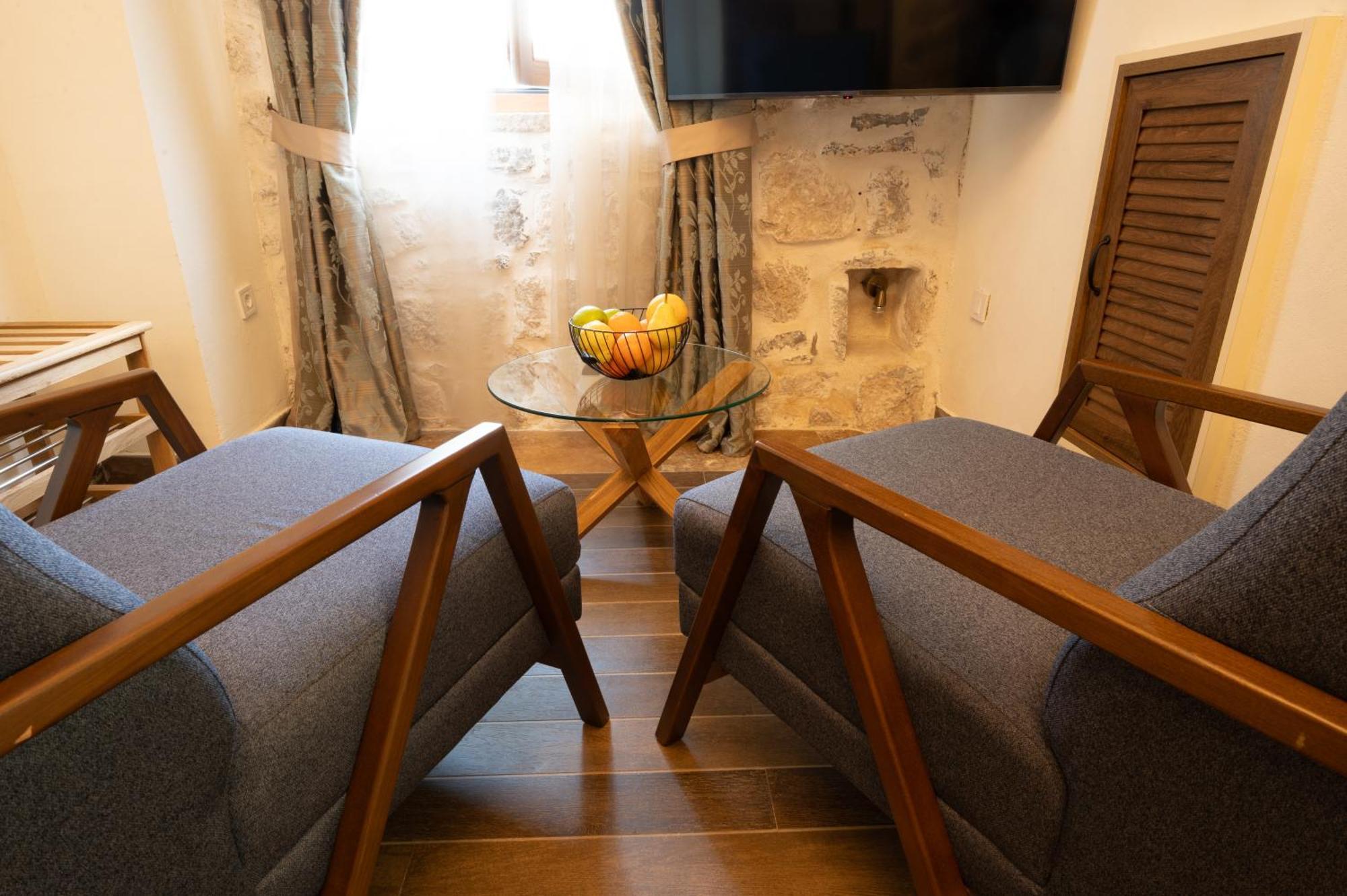 Conte & Restaurant 4*