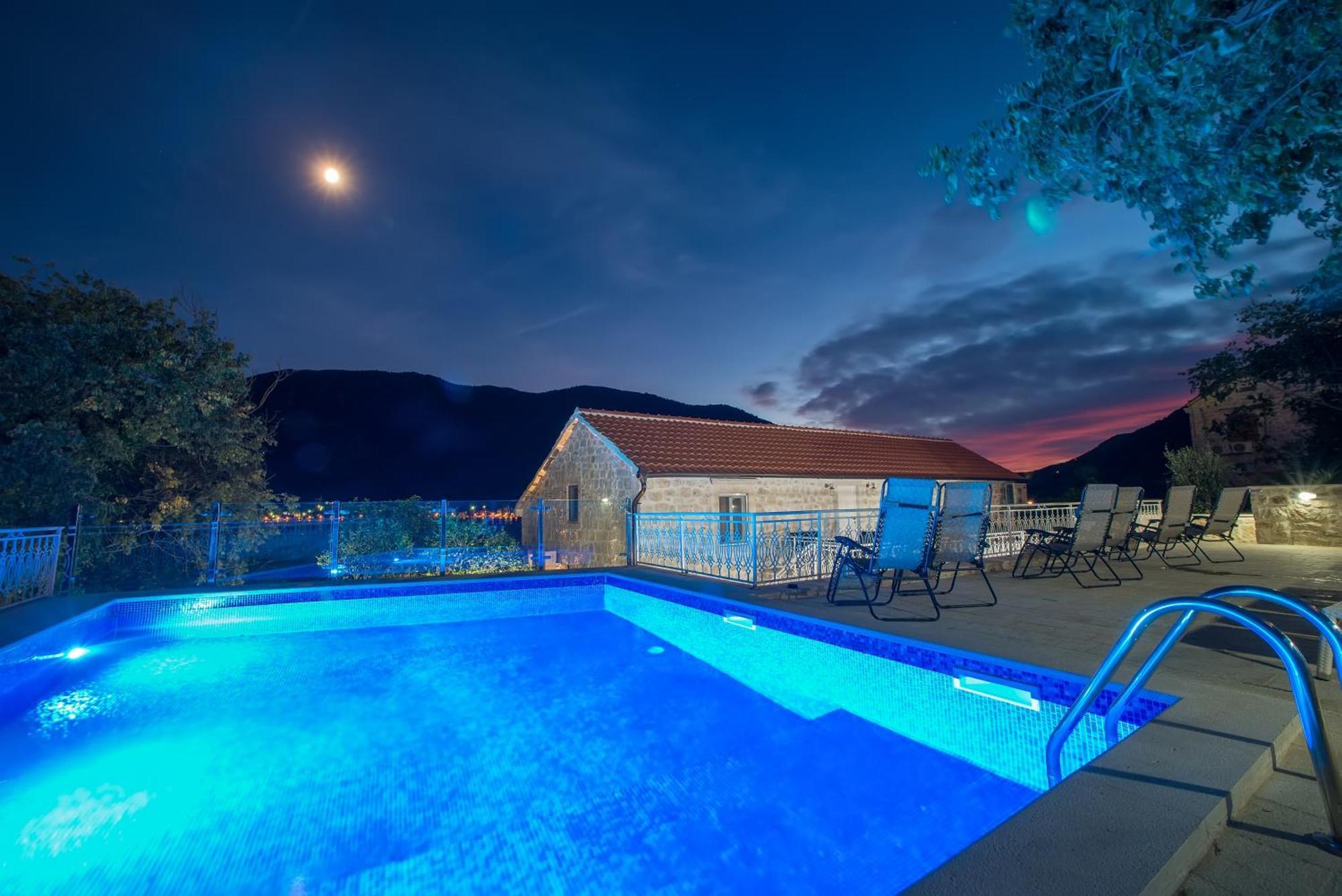 Conte & Restaurant 4* Perast